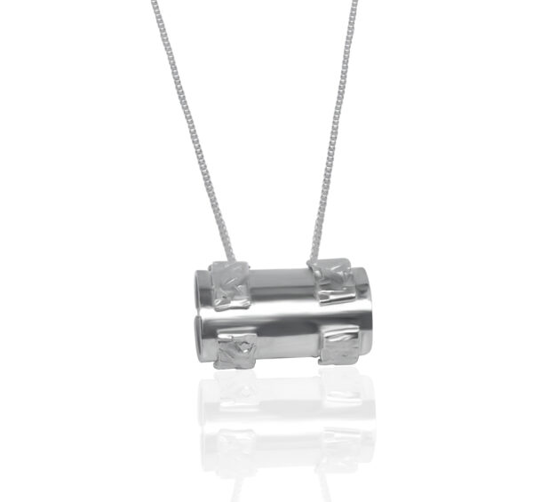 The bridge silver necklace